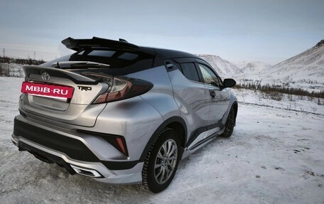 Toyota C-HR I рестайлинг, 2019 год, 2 450 000 рублей, 5 фотография
