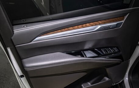 Cadillac Escalade V, 2024 год, 18 960 000 рублей, 19 фотография