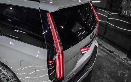 Cadillac Escalade V, 2024 год, 18 960 000 рублей, 7 фотография