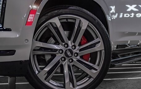 Cadillac Escalade V, 2024 год, 18 960 000 рублей, 8 фотография