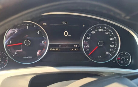 Volkswagen Touareg III, 2013 год, 2 050 000 рублей, 5 фотография