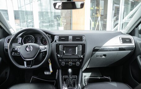 Volkswagen Jetta VI, 2017 год, 1 265 000 рублей, 16 фотография