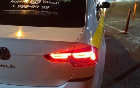 Volkswagen Polo VI (EU Market), 2021 год, 1 205 000 рублей, 3 фотография