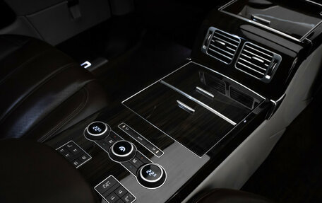 Land Rover Range Rover IV рестайлинг, 2016 год, 4 999 000 рублей, 33 фотография