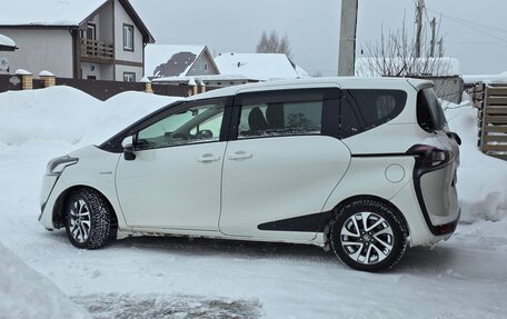 Toyota Sienta I, 2015 год, 1 450 000 рублей, 3 фотография