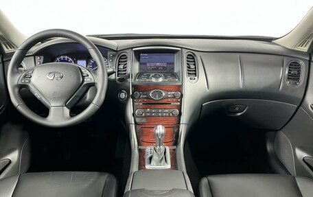 Infiniti QX50 I рестайлинг, 2015 год, 1 829 000 рублей, 15 фотография