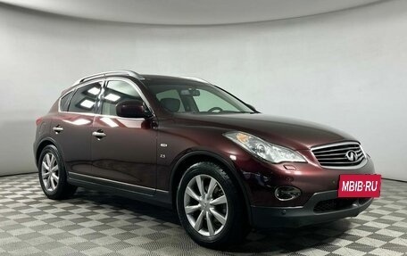 Infiniti QX50 I рестайлинг, 2015 год, 1 829 000 рублей, 32 фотография