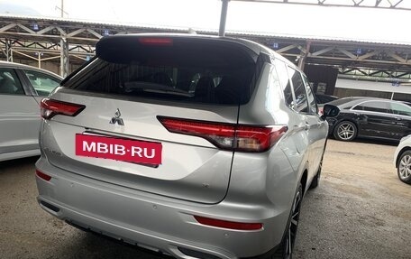Mitsubishi Outlander, 2021 год, 2 900 000 рублей, 7 фотография