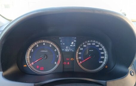 Hyundai Solaris II рестайлинг, 2011 год, 720 000 рублей, 6 фотография