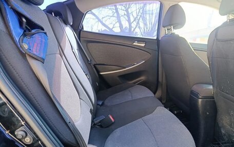 Hyundai Solaris II рестайлинг, 2011 год, 720 000 рублей, 8 фотография