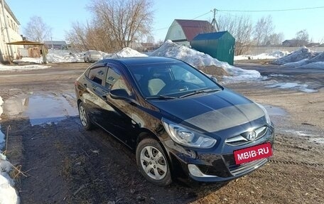Hyundai Solaris II рестайлинг, 2011 год, 720 000 рублей, 3 фотография