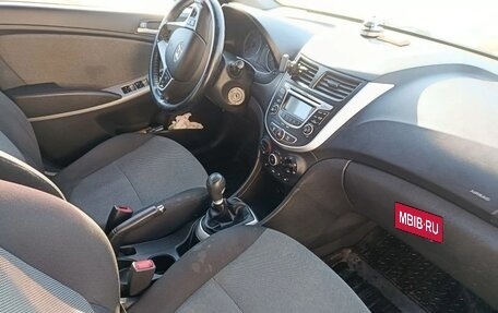 Hyundai Solaris II рестайлинг, 2011 год, 720 000 рублей, 9 фотография