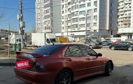 Toyota Altezza, 2000 год, 690 000 рублей, 4 фотография