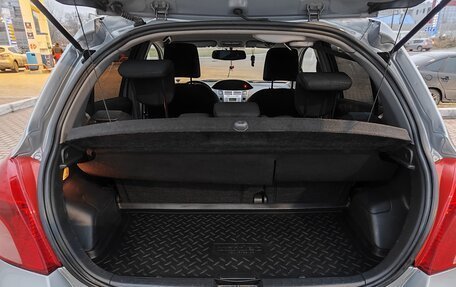 Toyota Yaris III рестайлинг, 2008 год, 500 000 рублей, 6 фотография