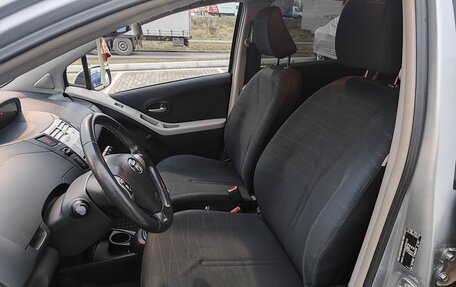 Toyota Yaris III рестайлинг, 2008 год, 500 000 рублей, 10 фотография