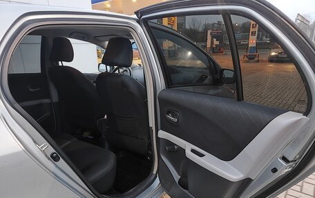 Toyota Yaris III рестайлинг, 2008 год, 500 000 рублей, 14 фотография