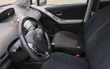 Toyota Yaris III рестайлинг, 2008 год, 500 000 рублей, 9 фотография