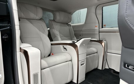 Lexus LM, 2025 год, 19 800 000 рублей, 25 фотография