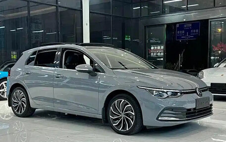 Volkswagen Golf VIII, 2023 год, 2 050 000 рублей, 2 фотография