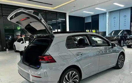 Volkswagen Golf VIII, 2023 год, 2 050 000 рублей, 8 фотография