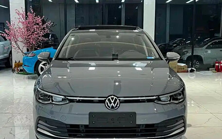 Volkswagen Golf VIII, 2023 год, 2 050 000 рублей, 3 фотография