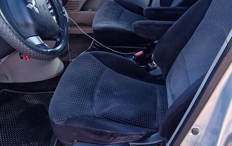 Mitsubishi Grandis, 2006 год, 590 000 рублей, 5 фотография