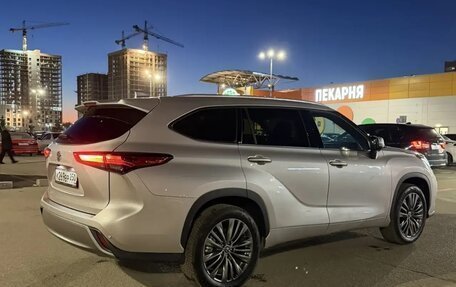 Toyota Highlander, 2025 год, 6 500 000 рублей, 7 фотография