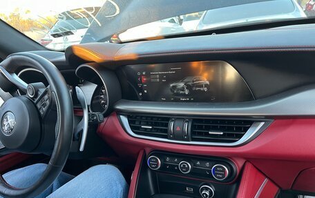 Alfa Romeo Stelvio, 2020 год, 3 550 000 рублей, 2 фотография