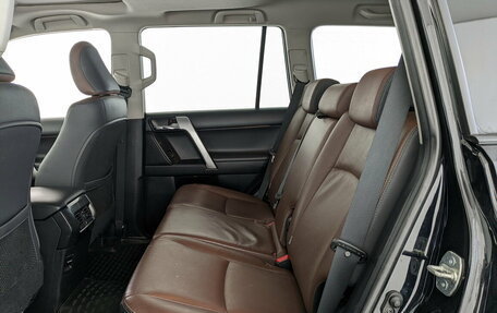 Toyota Land Cruiser Prado 150 рестайлинг 2, 2016 год, 4 200 000 рублей, 12 фотография