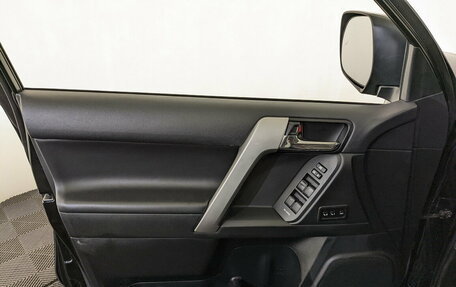 Toyota Land Cruiser Prado 150 рестайлинг 2, 2016 год, 4 200 000 рублей, 19 фотография