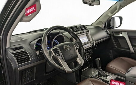 Toyota Land Cruiser Prado 150 рестайлинг 2, 2016 год, 4 200 000 рублей, 16 фотография