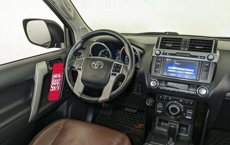 Toyota Land Cruiser Prado 150 рестайлинг 2, 2016 год, 4 200 000 рублей, 26 фотография