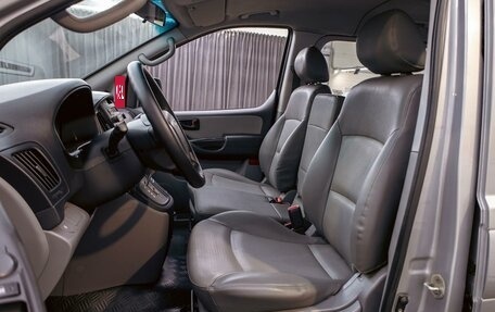 Hyundai Grand Starex Grand Starex I рестайлинг 2, 2011 год, 1 695 000 рублей, 11 фотография