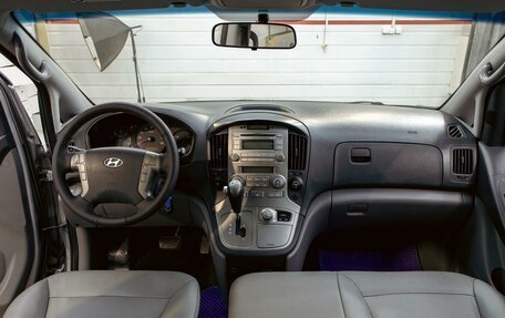 Hyundai Grand Starex Grand Starex I рестайлинг 2, 2014 год, 1 995 000 рублей, 15 фотография