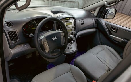 Hyundai Grand Starex Grand Starex I рестайлинг 2, 2014 год, 1 995 000 рублей, 13 фотография