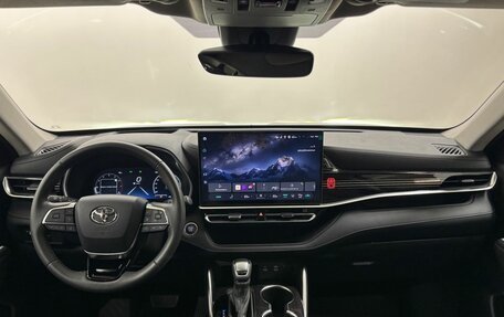 Toyota Highlander, 2025 год, 6 000 000 рублей, 17 фотография