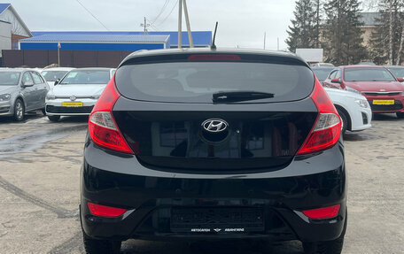 Hyundai Solaris II рестайлинг, 2011 год, 670 000 рублей, 6 фотография