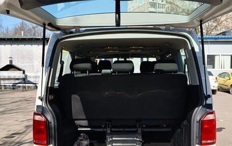 Volkswagen Caravelle T6 рестайлинг, 2019 год, 3 600 000 рублей, 6 фотография