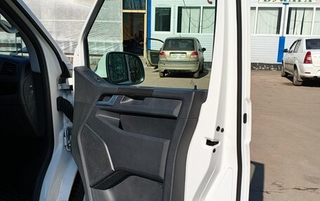 Volkswagen Caravelle T6 рестайлинг, 2019 год, 3 600 000 рублей, 14 фотография