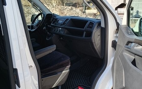 Volkswagen Caravelle T6 рестайлинг, 2019 год, 3 600 000 рублей, 13 фотография