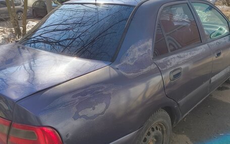 Mitsubishi Carisma I, 2001 год, 70 000 рублей, 11 фотография