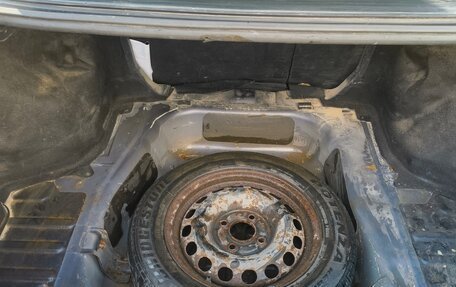 Mitsubishi Carisma I, 2001 год, 70 000 рублей, 17 фотография