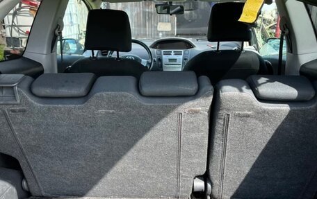 Toyota Yaris III рестайлинг, 2008 год, 375 000 рублей, 6 фотография