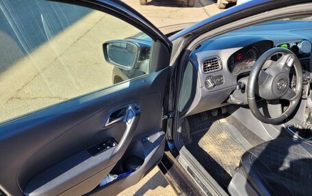 Volkswagen Polo VI (EU Market), 2013 год, 450 000 рублей, 15 фотография