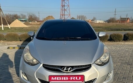 Hyundai Avante, 2011 год, 820 000 рублей, 2 фотография