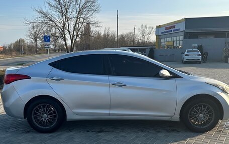 Hyundai Avante, 2011 год, 820 000 рублей, 5 фотография