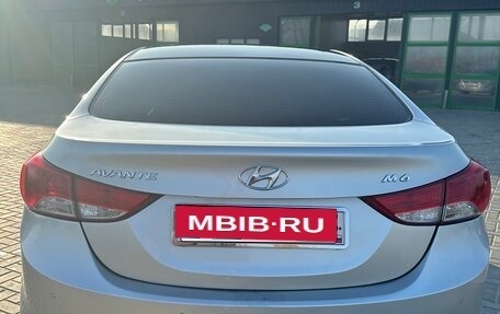 Hyundai Avante, 2011 год, 820 000 рублей, 4 фотография