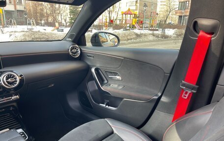 Mercedes-Benz A-Класс AMG, 2019 год, 3 600 000 рублей, 27 фотография