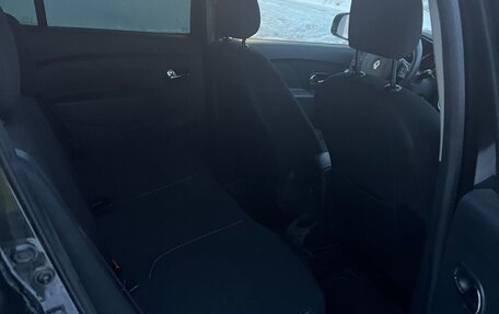 Renault Sandero II рестайлинг, 2015 год, 930 000 рублей, 2 фотография