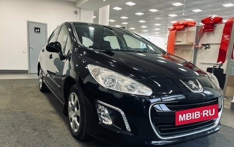 Peugeot 308 II, 2011 год, 639 000 рублей, 2 фотография